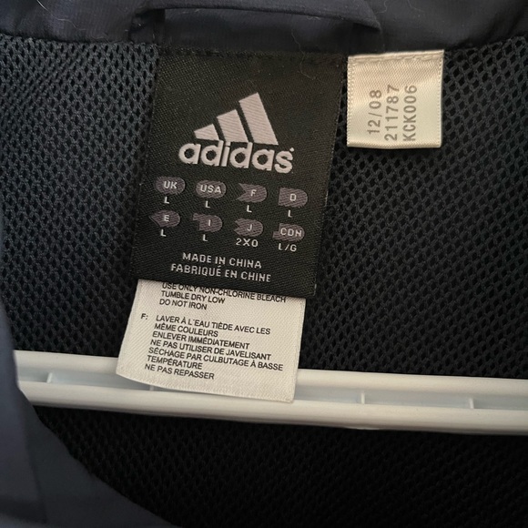 ☀️2/$15☀️Adidas Windbreaker, size Large, Unisex - Picture 2 of 2